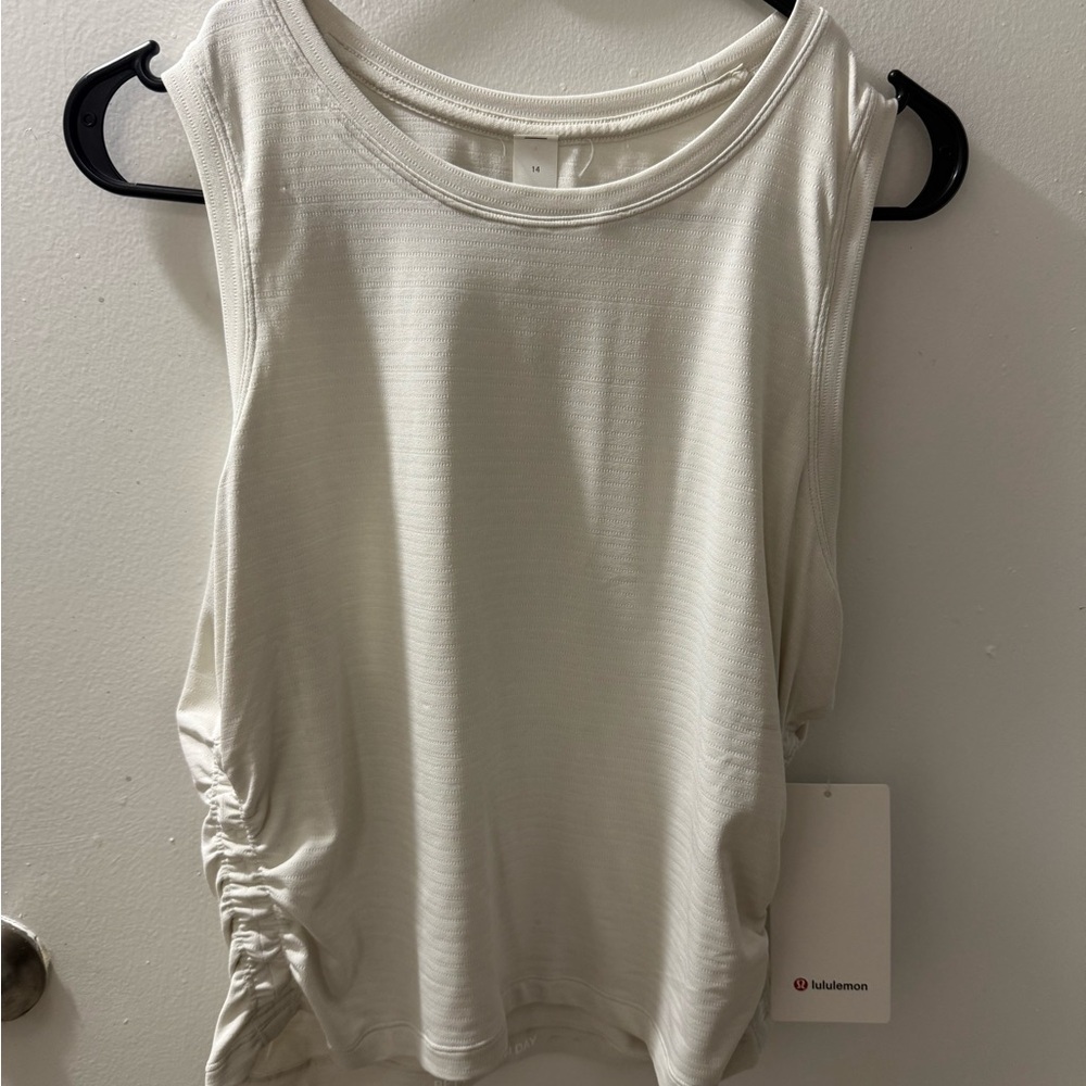 Lululemon Athletica Cream Muscle Tee
